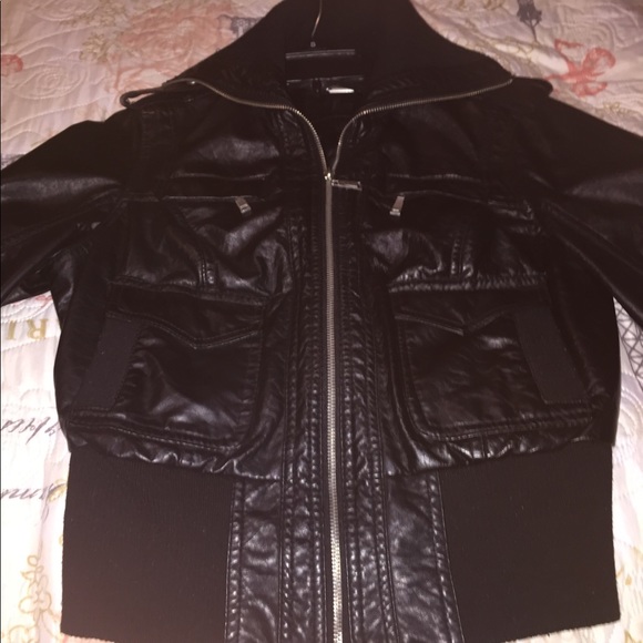 Black leather jacket🖤 - Picture 2 of 3